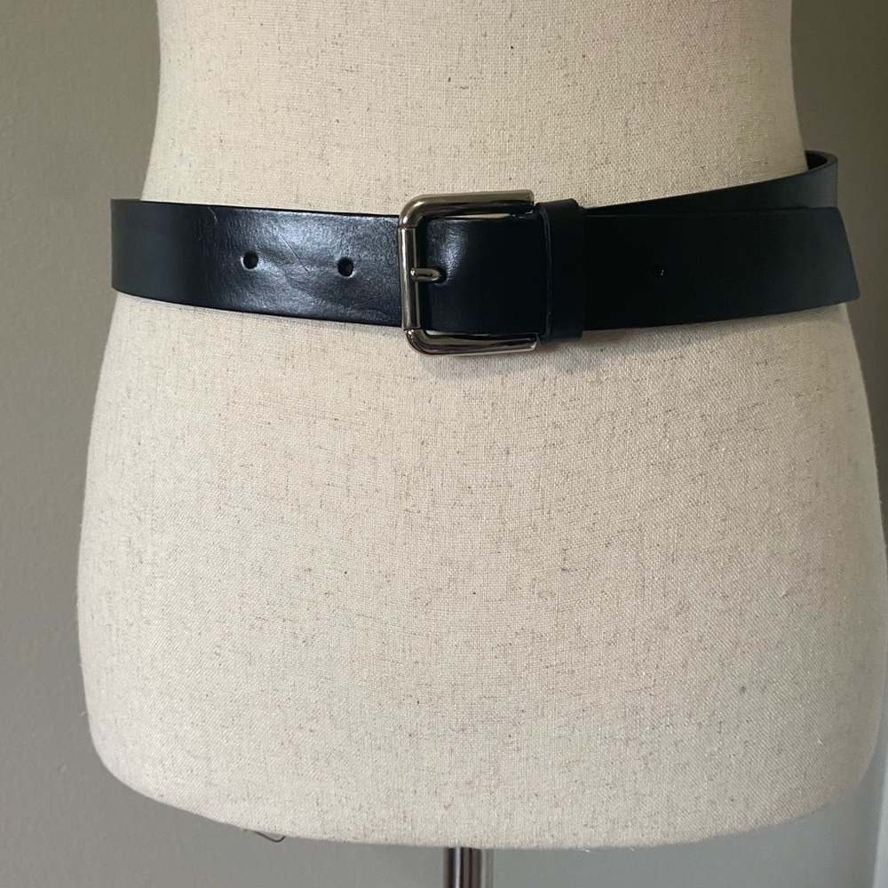 Women’s Dolce & Gabbana Black Belt with Silver Buckle